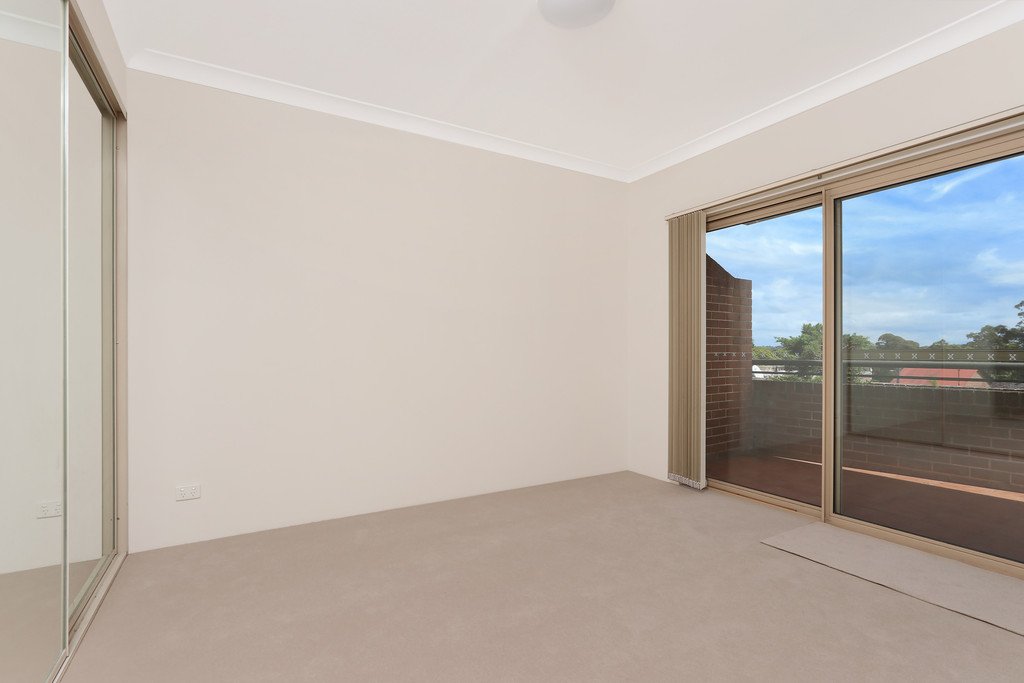 1/15 Letitia Street OATLEY 4