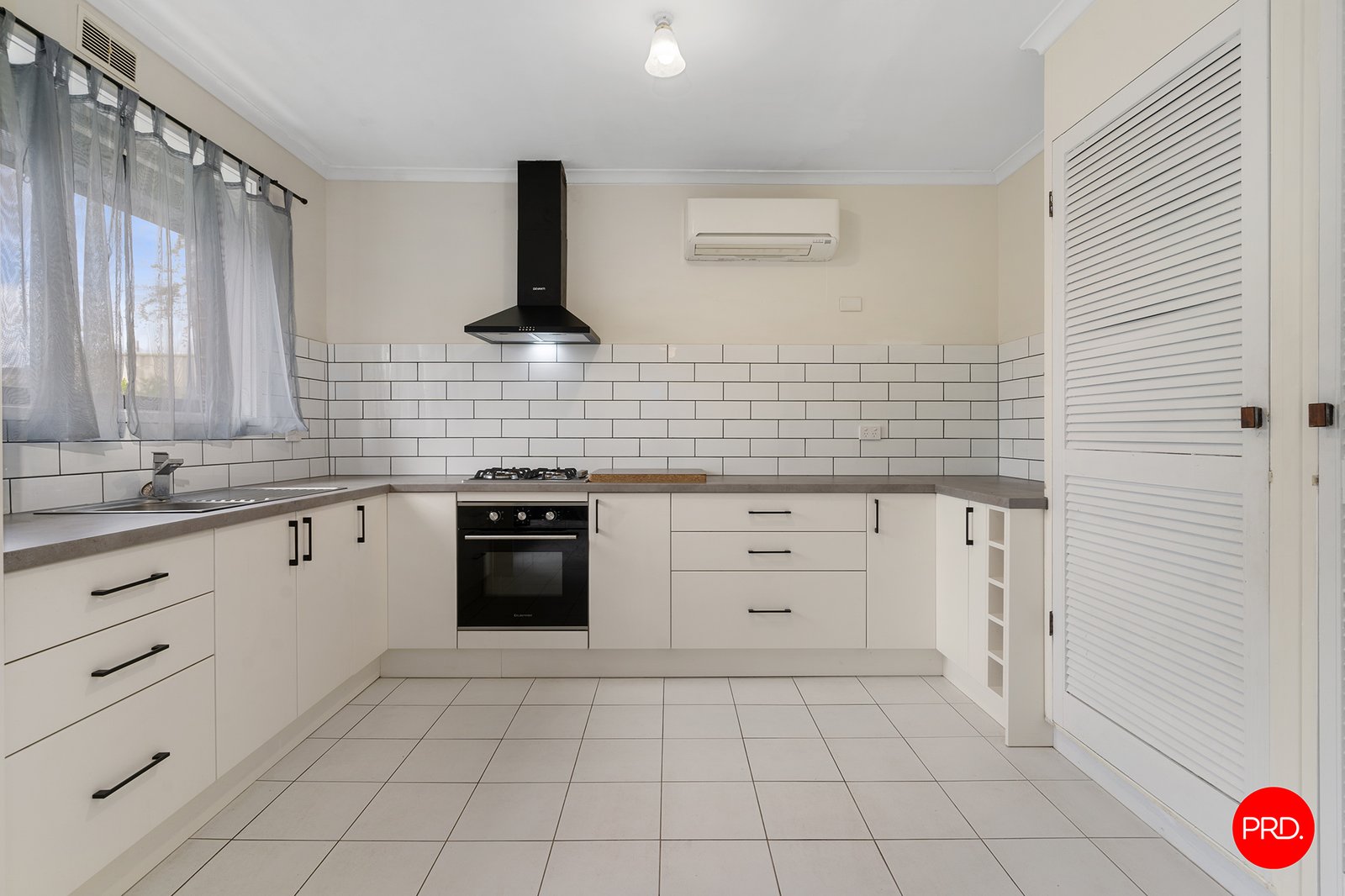 115 Maple Street GOLDEN SQUARE 3