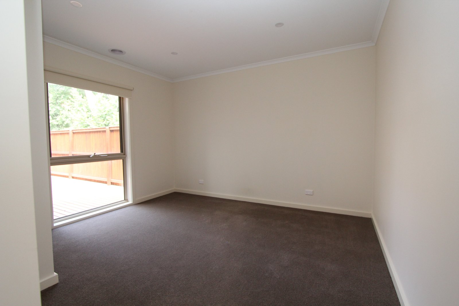 1/15 Monastery Drive WENDOUREE 9