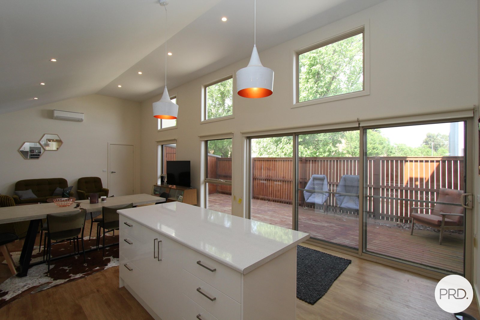 1/15 Monastery Drive WENDOUREE 4