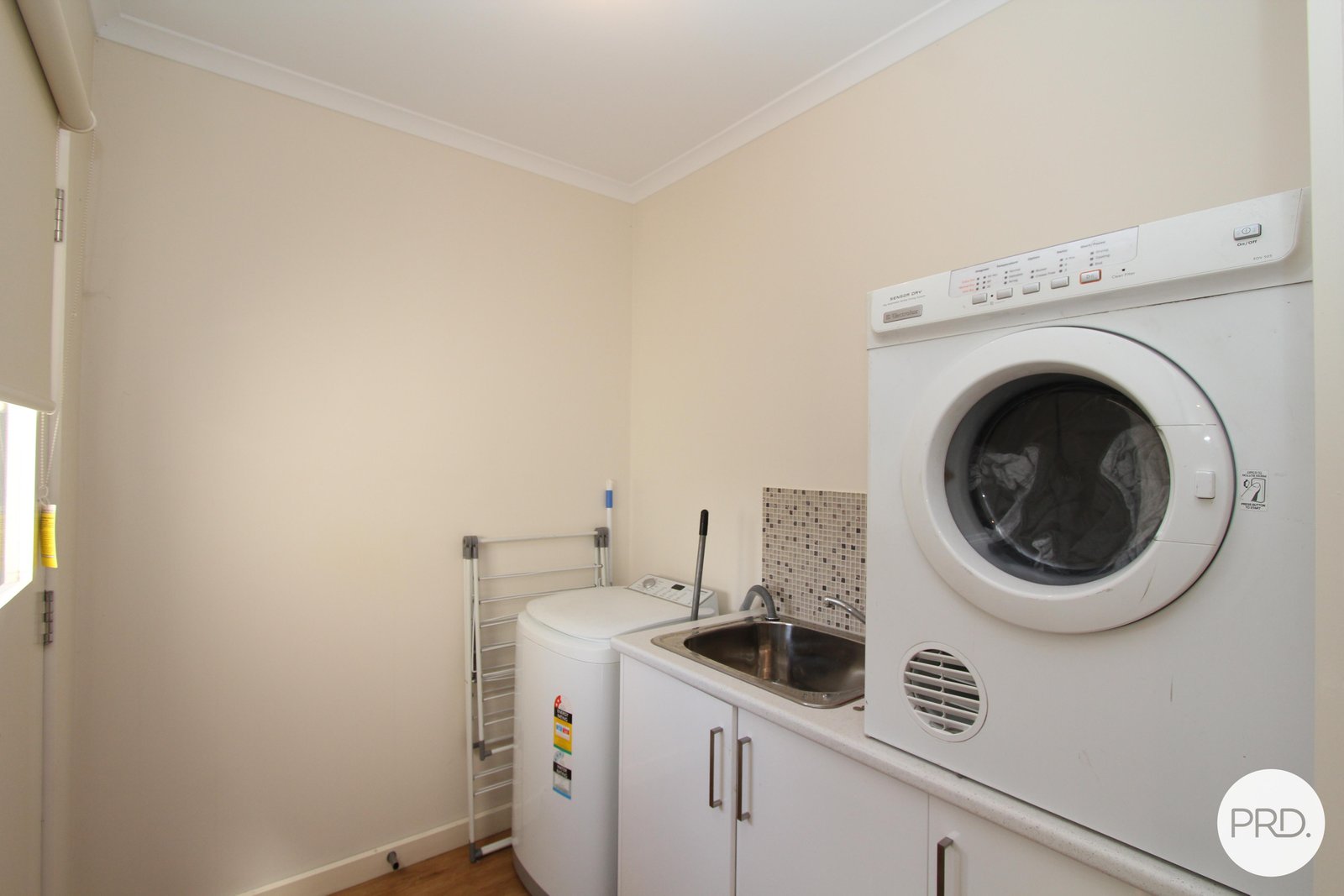 1/15 Monastery Drive WENDOUREE 12