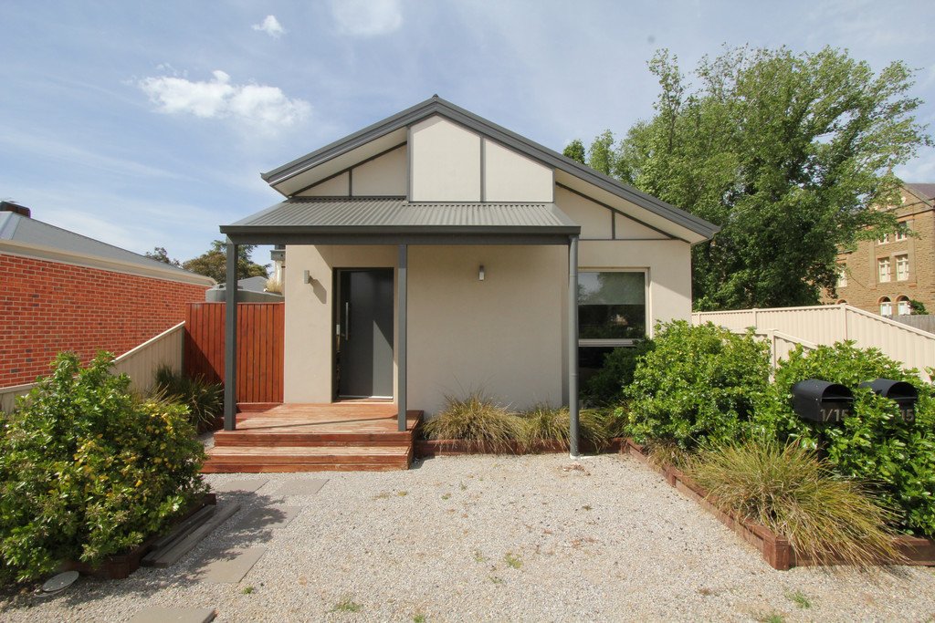 1/15 Monastery Drive WENDOUREE 1