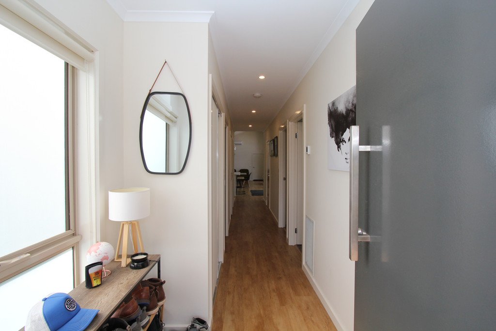 1/15 Monastery Drive WENDOUREE 2