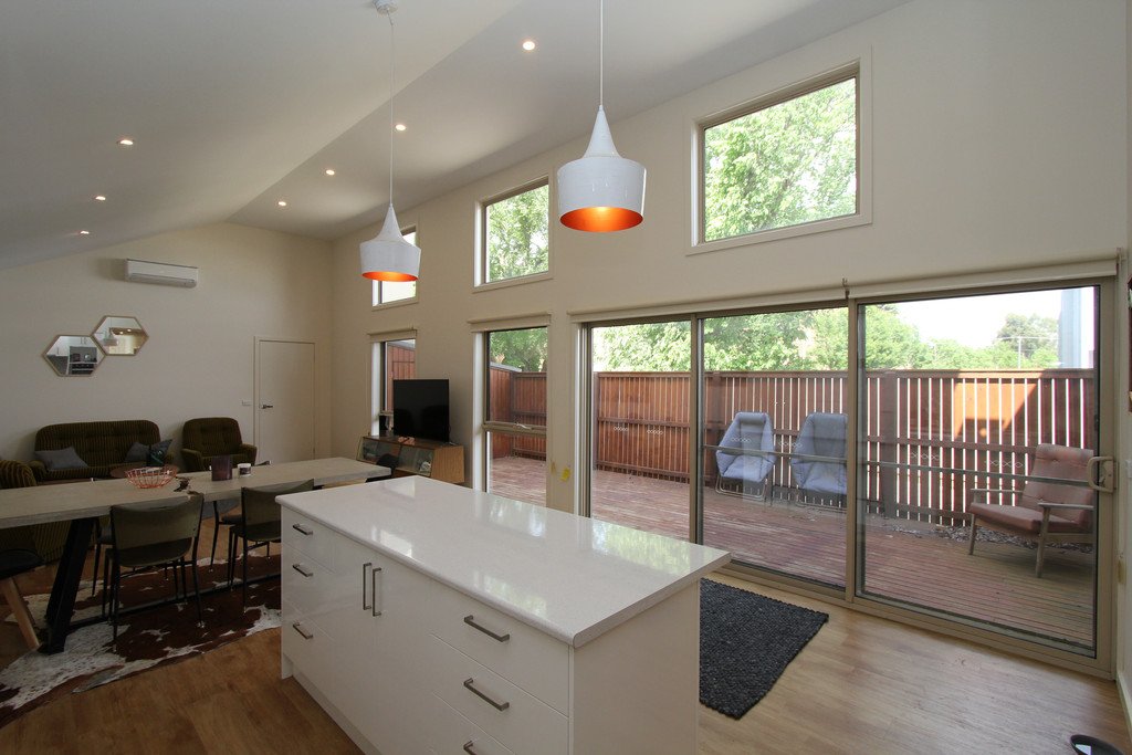 1/15 Monastery Drive WENDOUREE 4