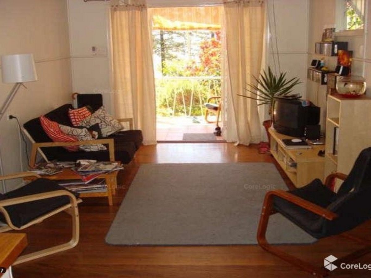 1/15 Nathan Street BURLEIGH HEADS 1