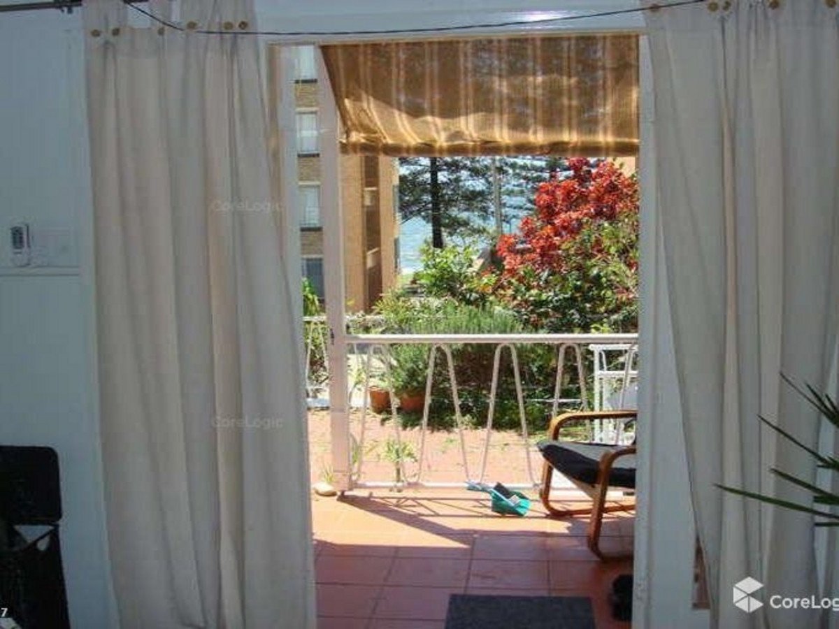 1/15 Nathan Street BURLEIGH HEADS 2