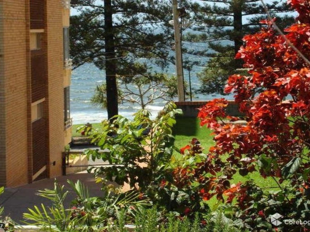 1/15 Nathan Street BURLEIGH HEADS 8