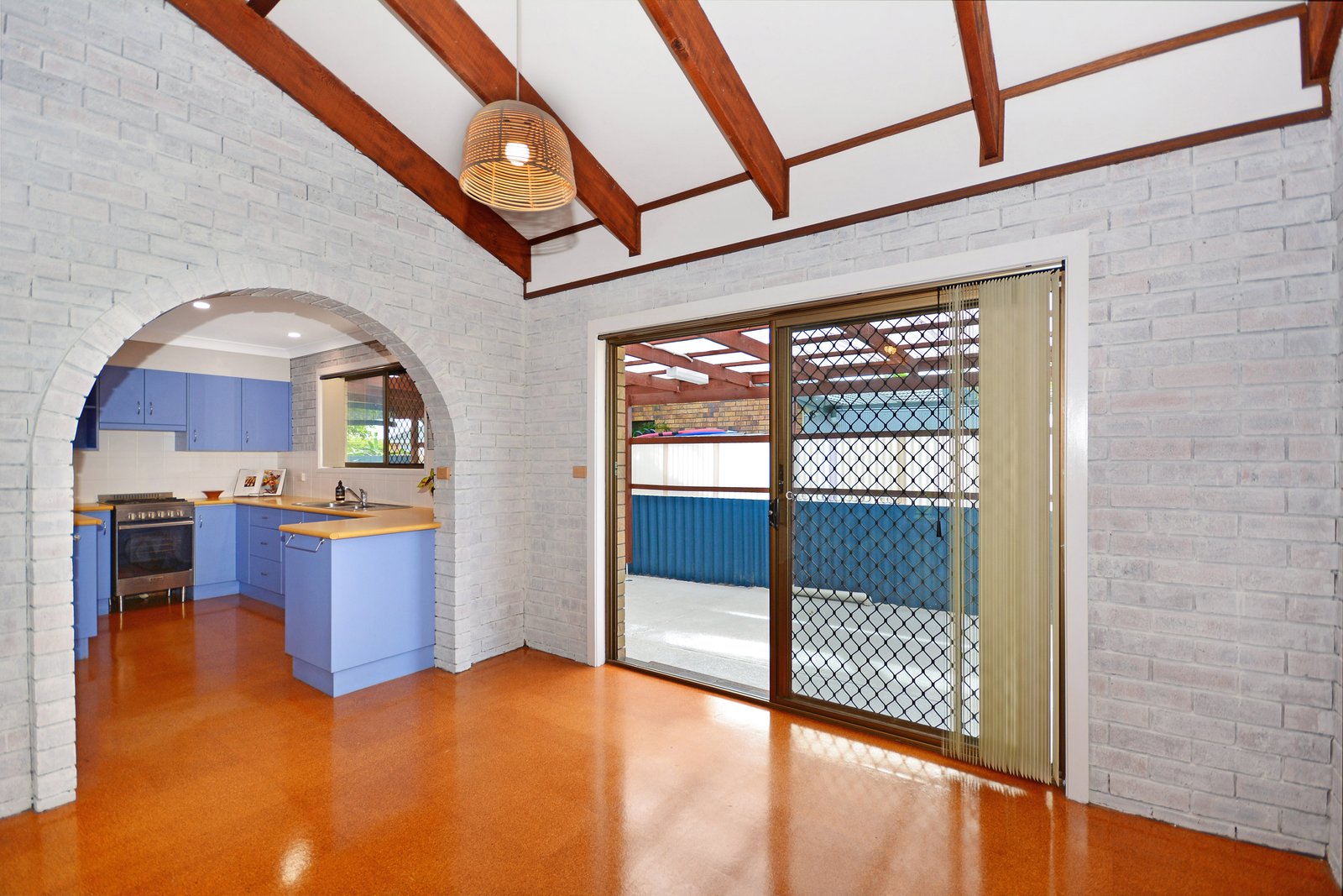 1/15 Poinciana Avenue BOGANGAR 4