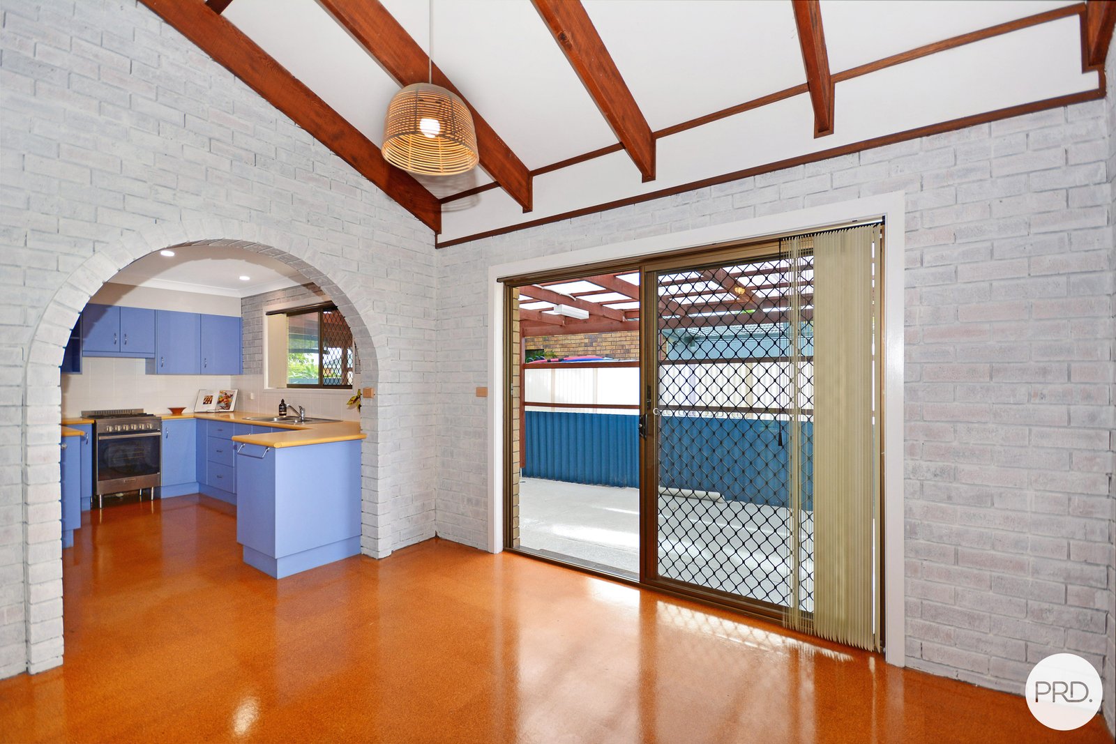 1/15 Poinciana Avenue BOGANGAR 3