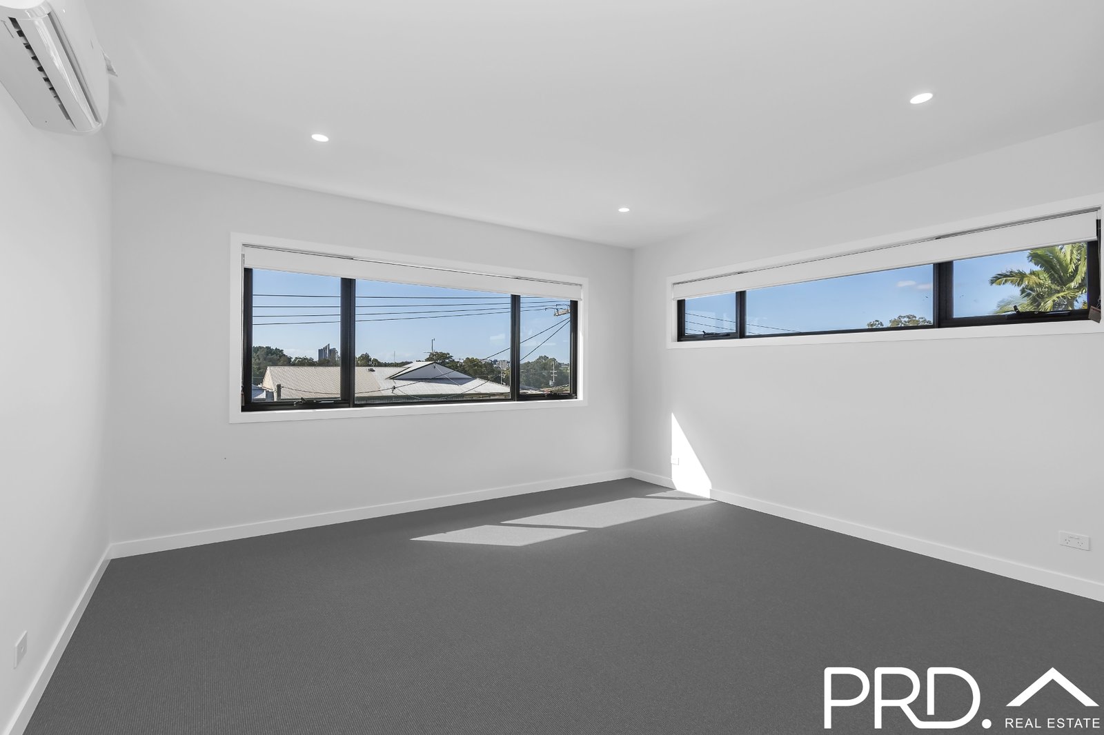 1/15 Robert Street MUDGEERABA 3