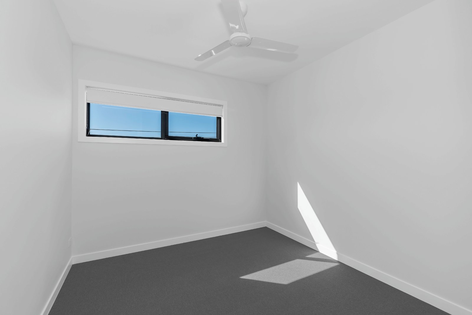1/15 Robert Street MUDGEERABA 9