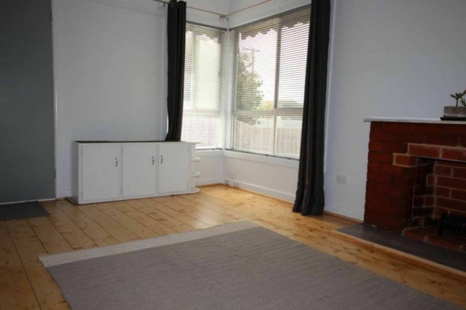Gallery: 1/15 Robertson Street