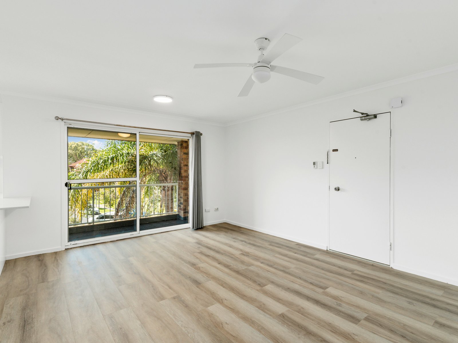 11/5 Rolan Court PALM BEACH 4