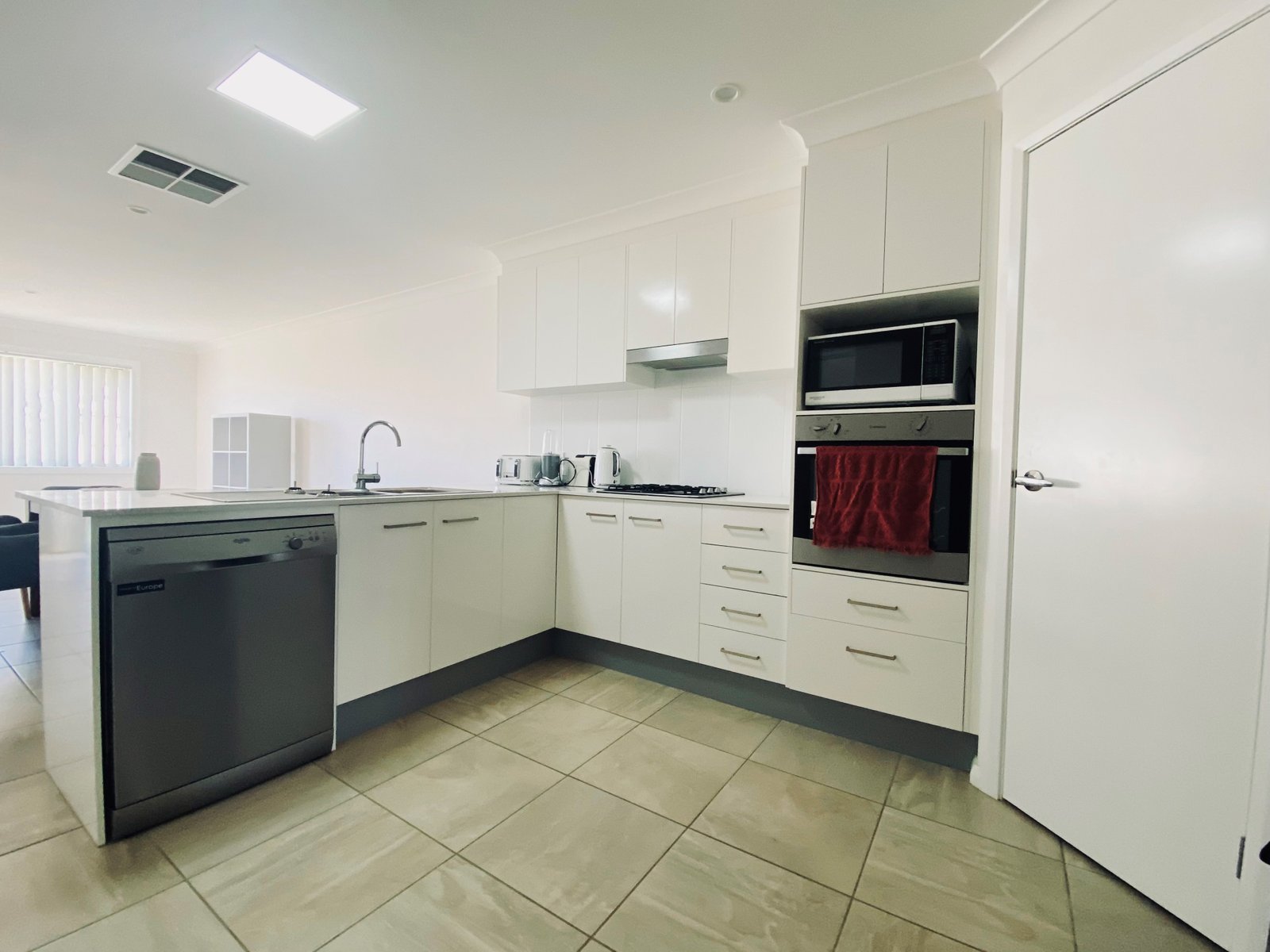 1/15 Scarborough Close TAMWORTH 2