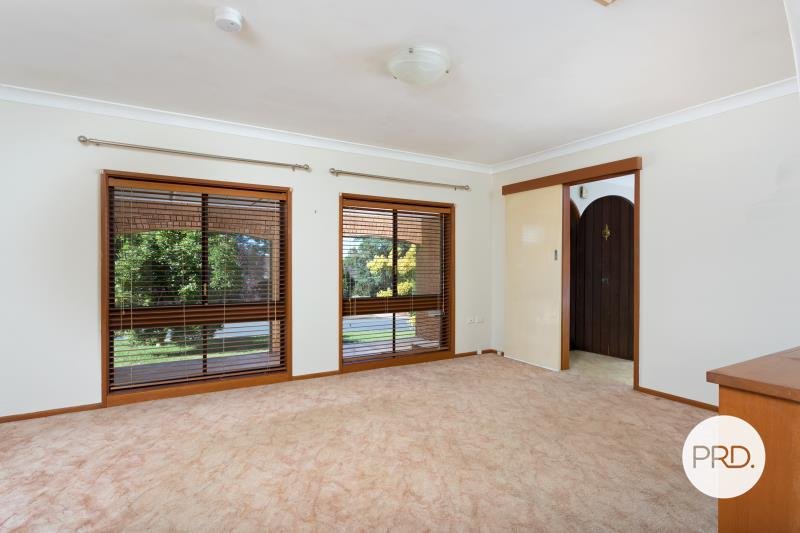115 Simkin Crescent KOORINGAL 3