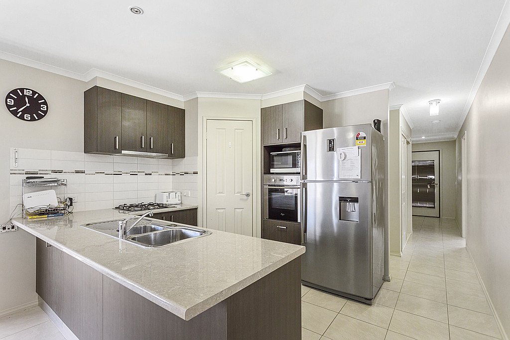 115 St Killian Street WHITE HILLS 2