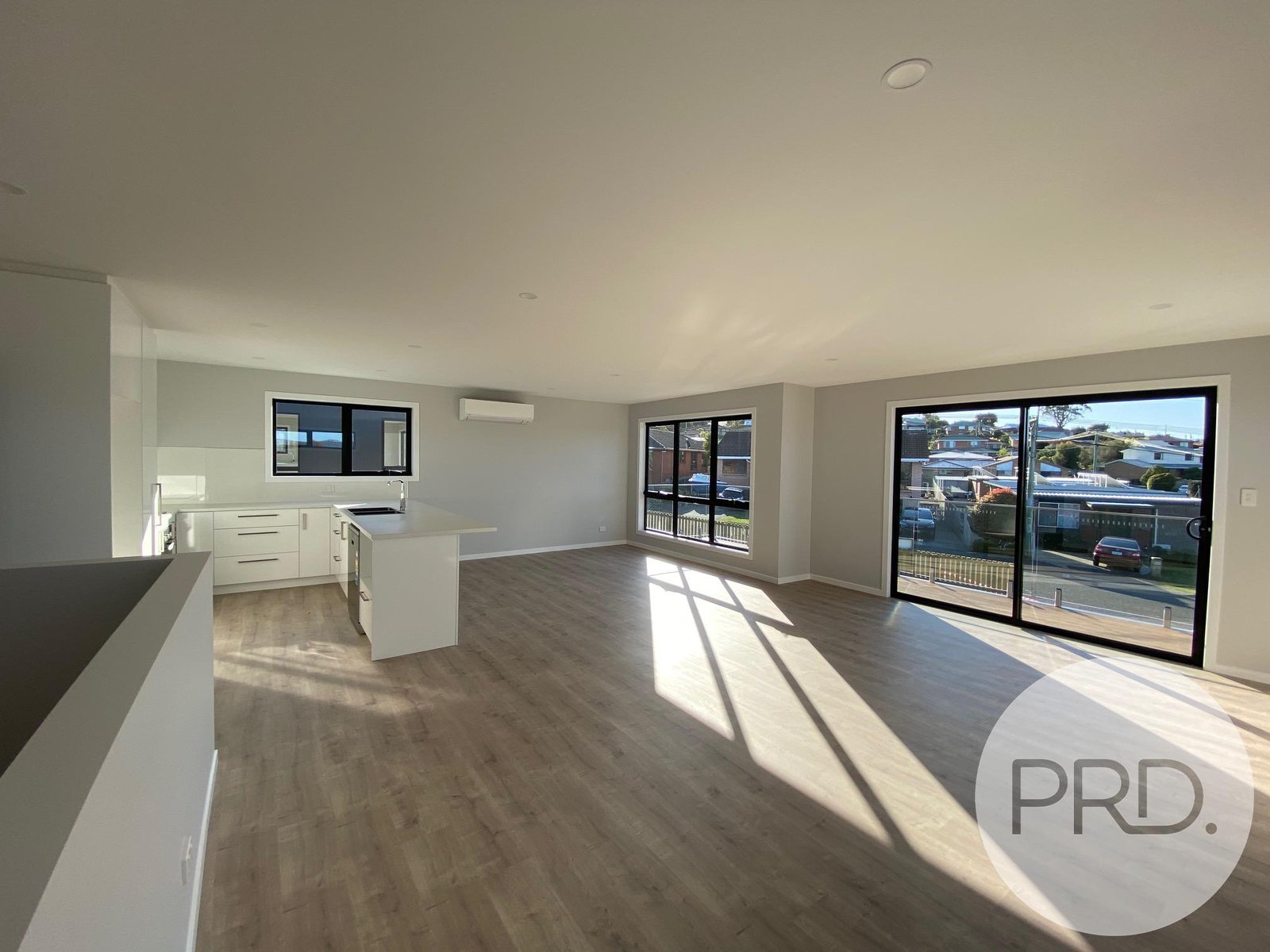 1/15 Suncrest Street MIDWAY POINT 2