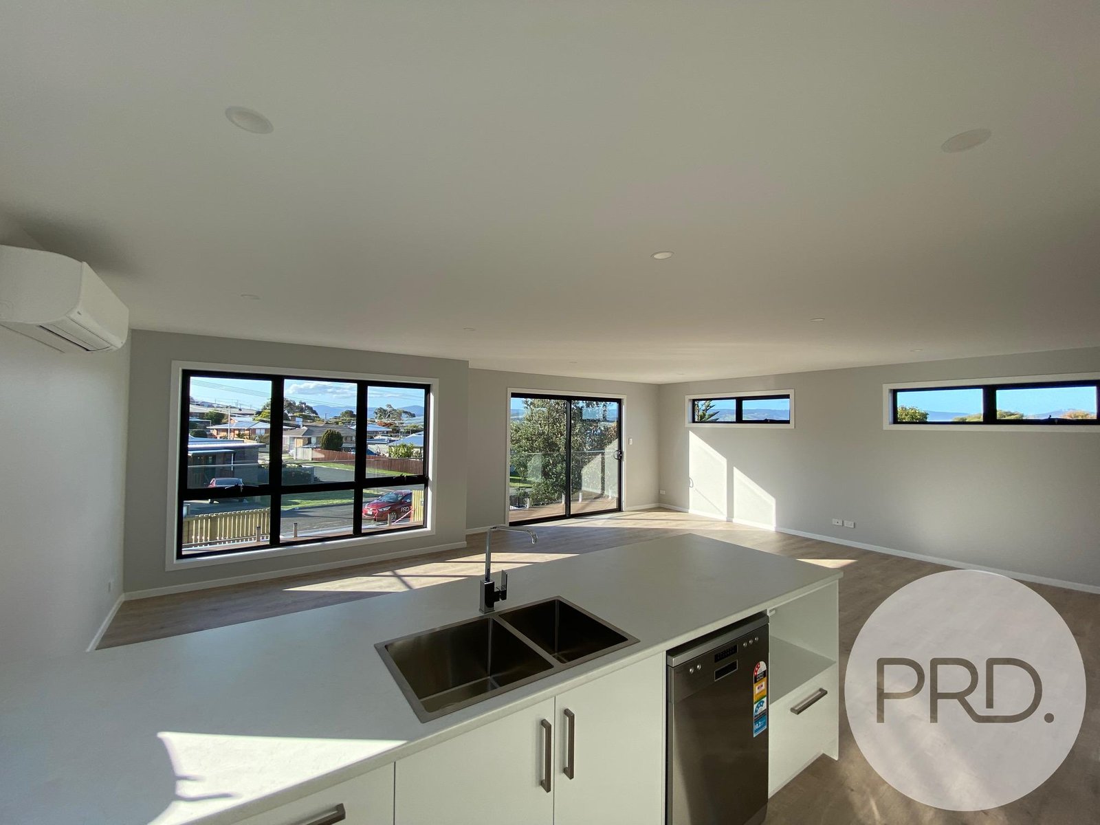 1/15 Suncrest Street MIDWAY POINT 4