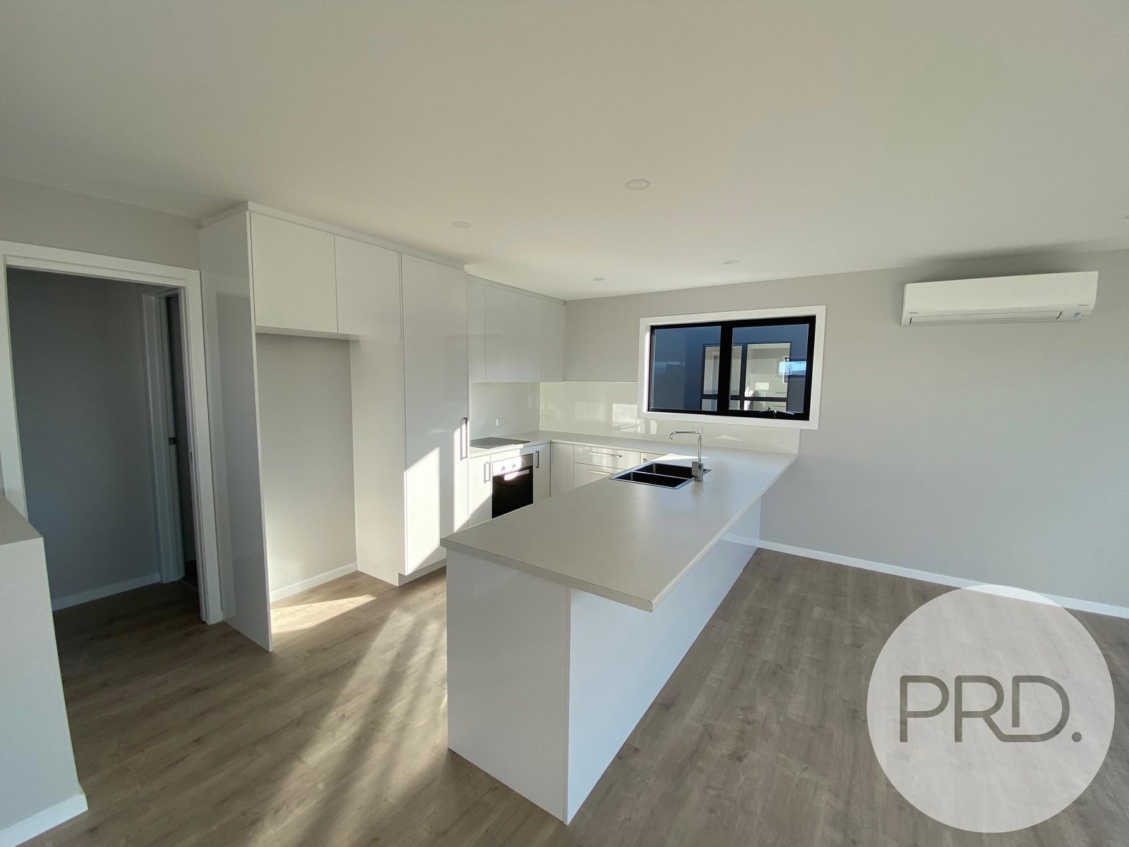 1/15 Suncrest Street MIDWAY POINT 5