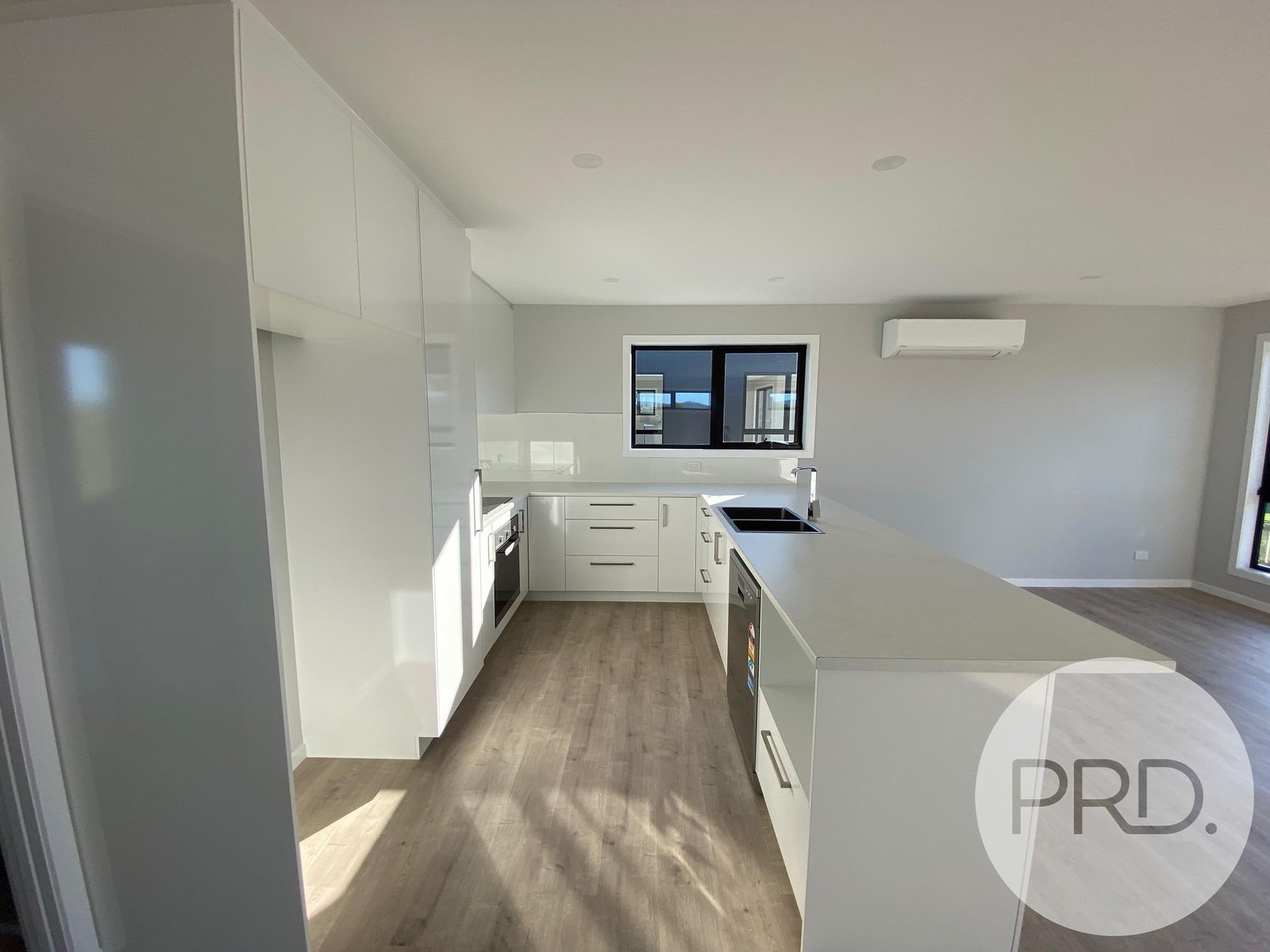 1/15 Suncrest Street MIDWAY POINT 6