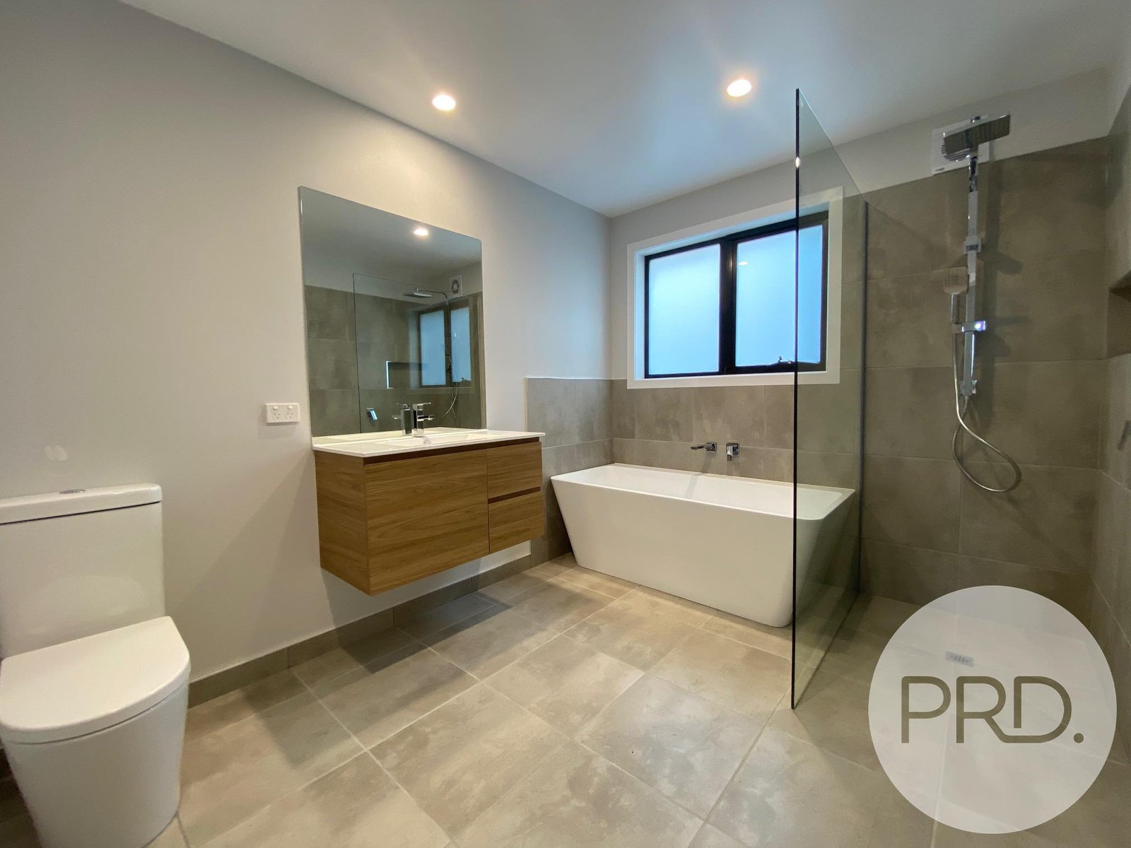 1/15 Suncrest Street MIDWAY POINT 16