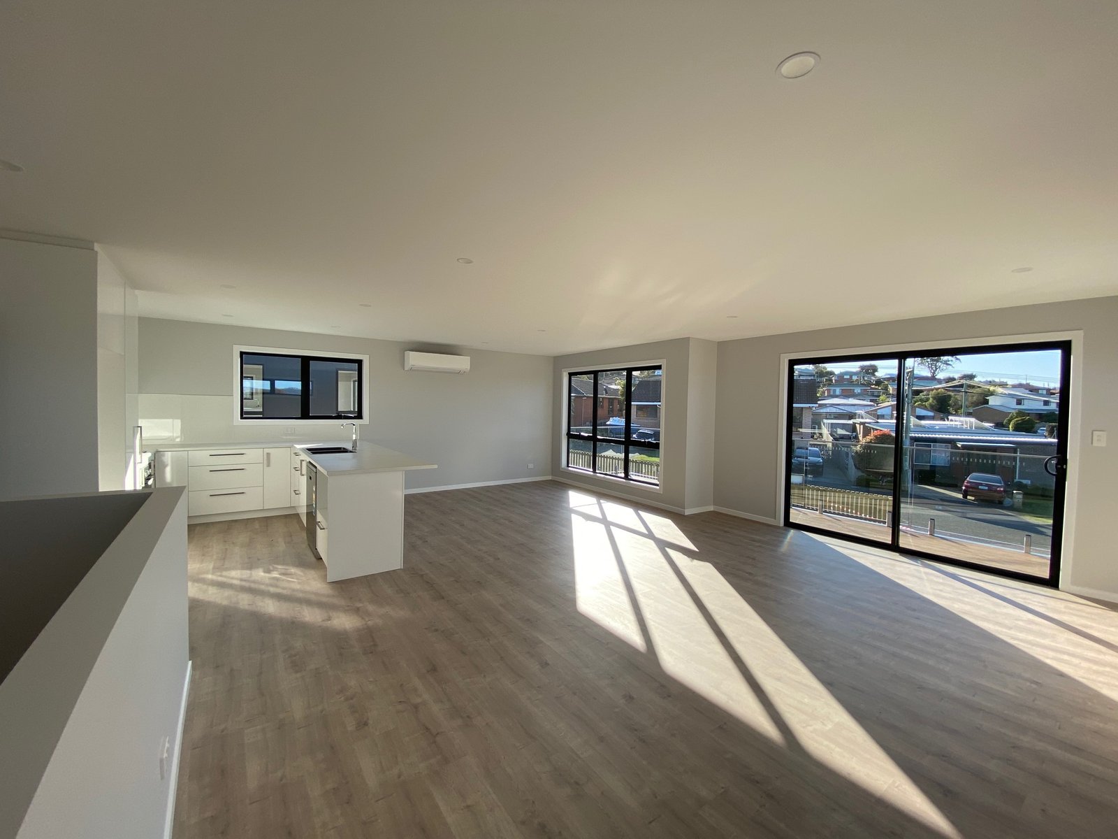 1/15 Suncrest Street MIDWAY POINT 2