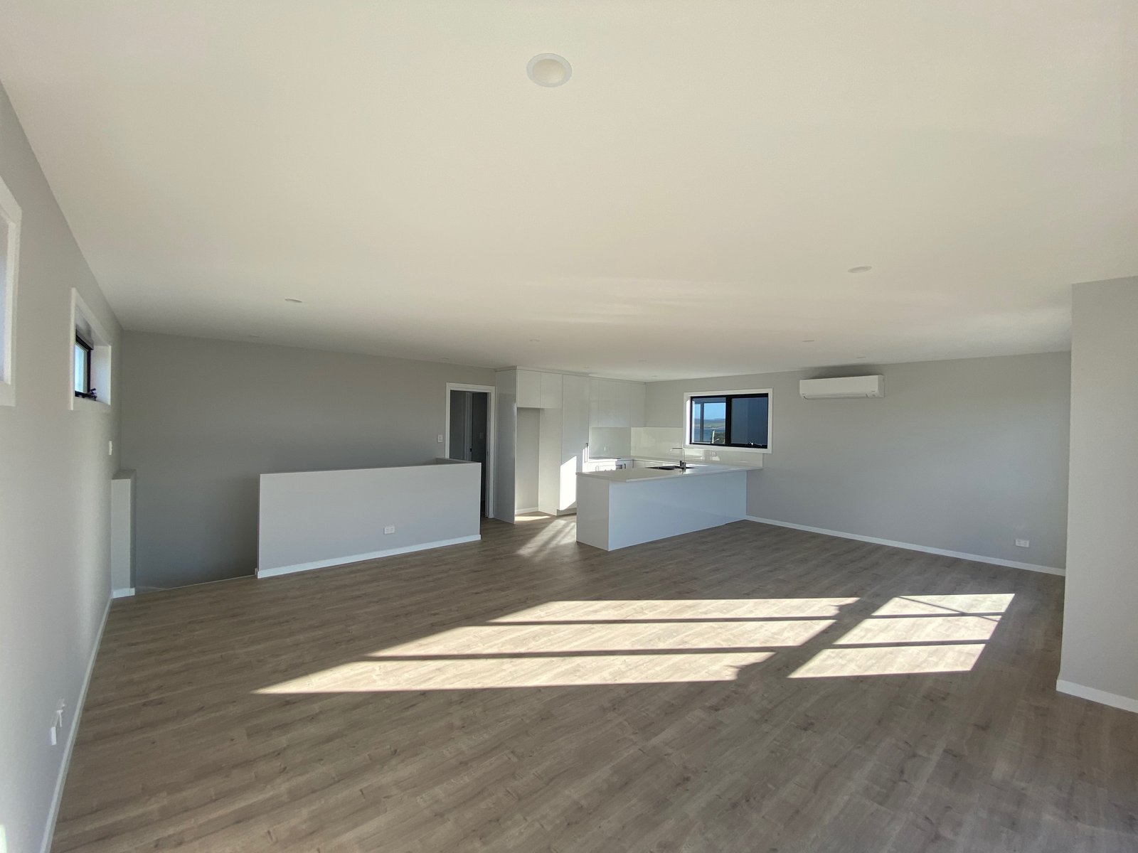 1/15 Suncrest Street MIDWAY POINT 3