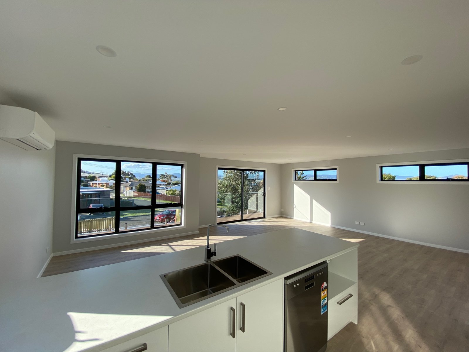 1/15 Suncrest Street MIDWAY POINT 4