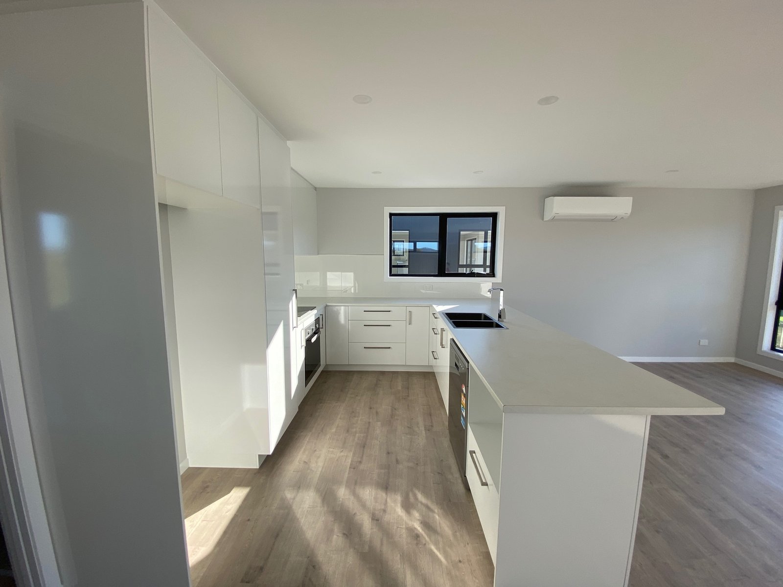 1/15 Suncrest Street MIDWAY POINT 6