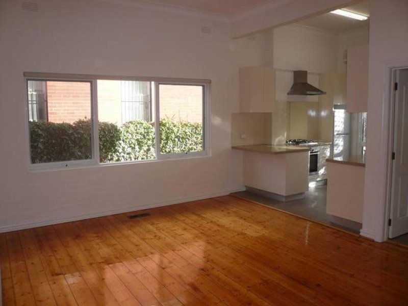 Gallery: 1/15 Tennyson Street