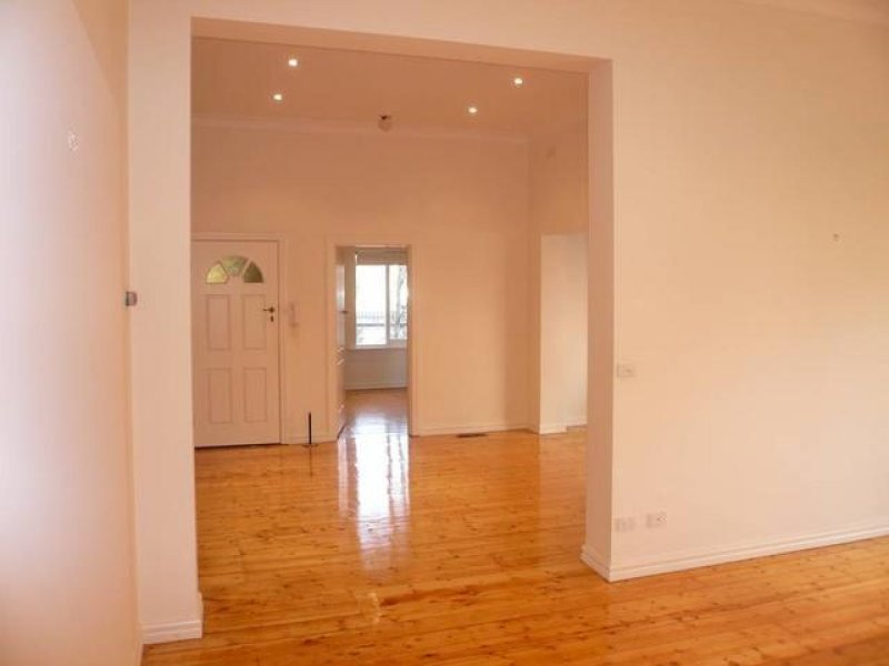 Gallery: 1/15 Tennyson Street
