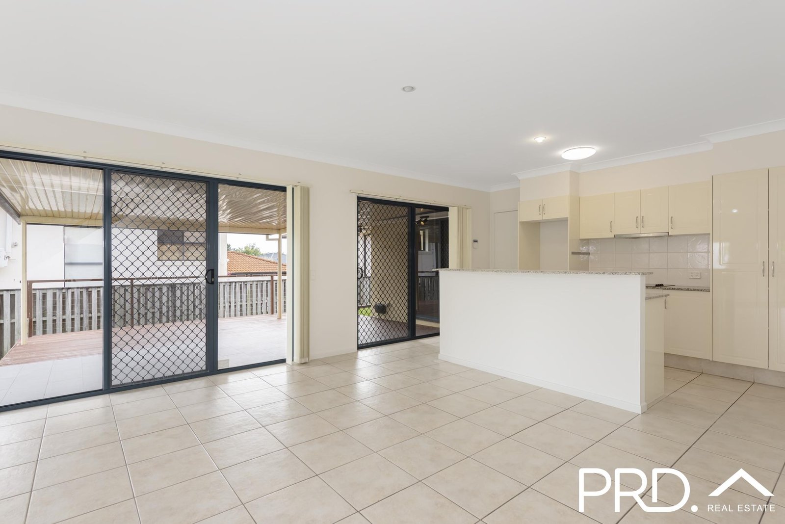 1/15 The Links  ROBINA 9