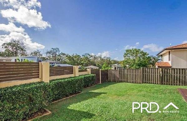 1/15 The Links  ROBINA 13