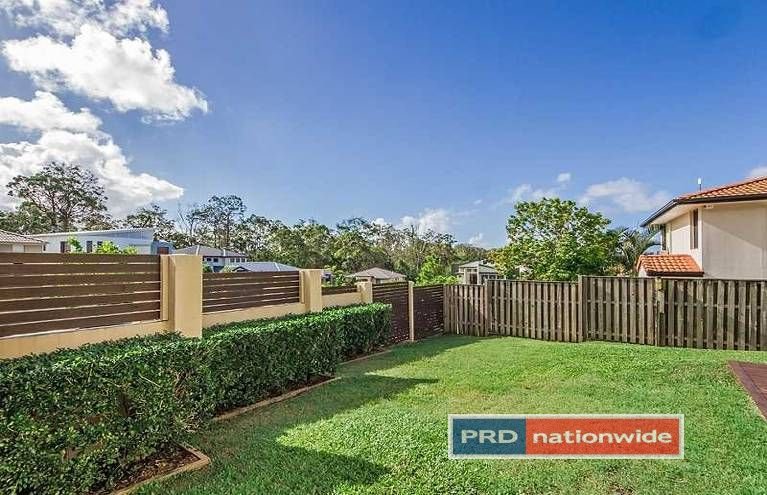 1/15 The Links  ROBINA 3