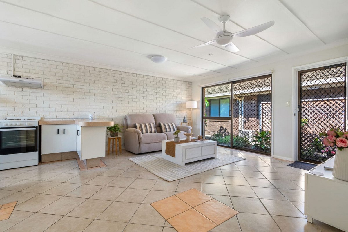 1/15 Third Avenue Palm Beach 1