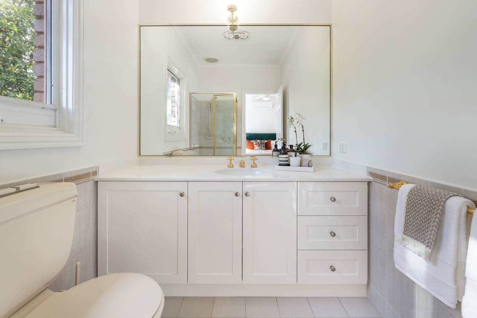 Real Estate and Property in 1/15 Tintern Ave , Toorak, VIC