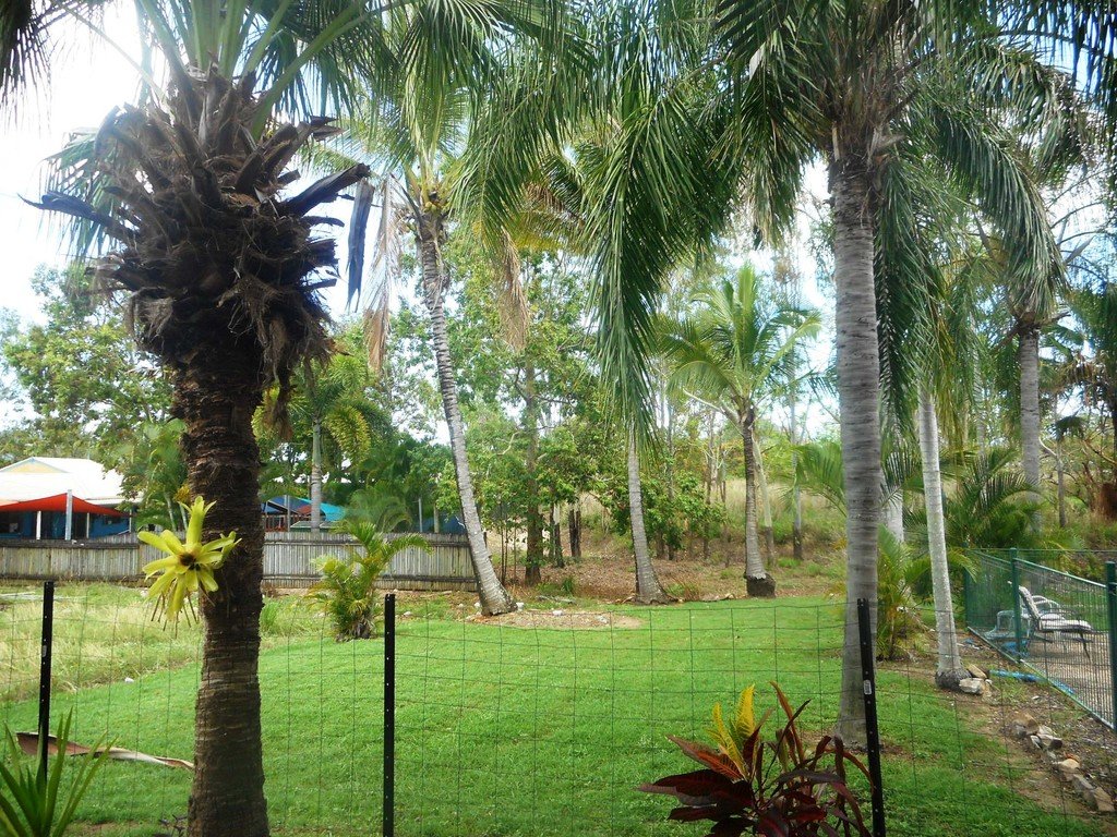 1/15 Tropic Road CANNONVALE 7