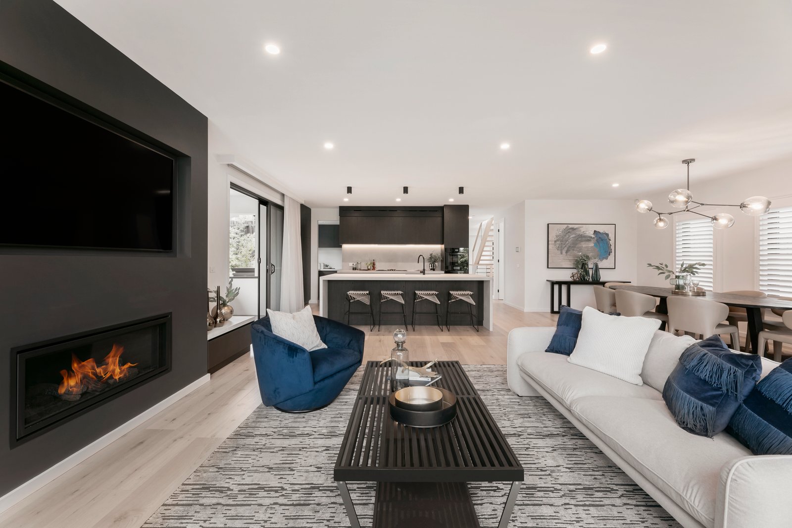Contemporary Grandeur in Leafy Glen Iris
