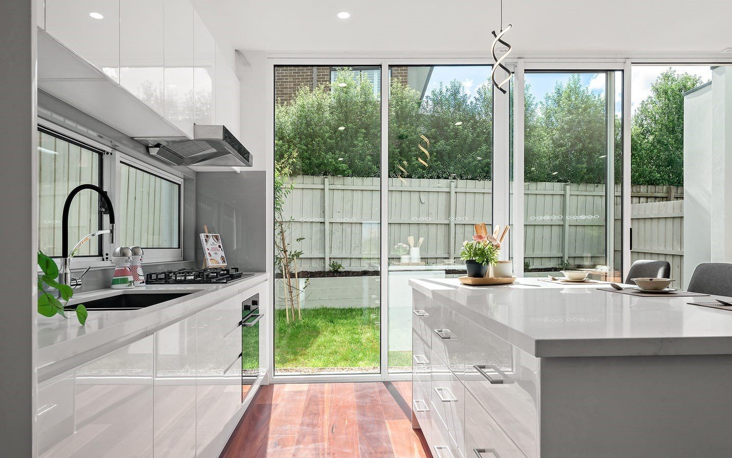 Gallery: 115 Victory Boulevard