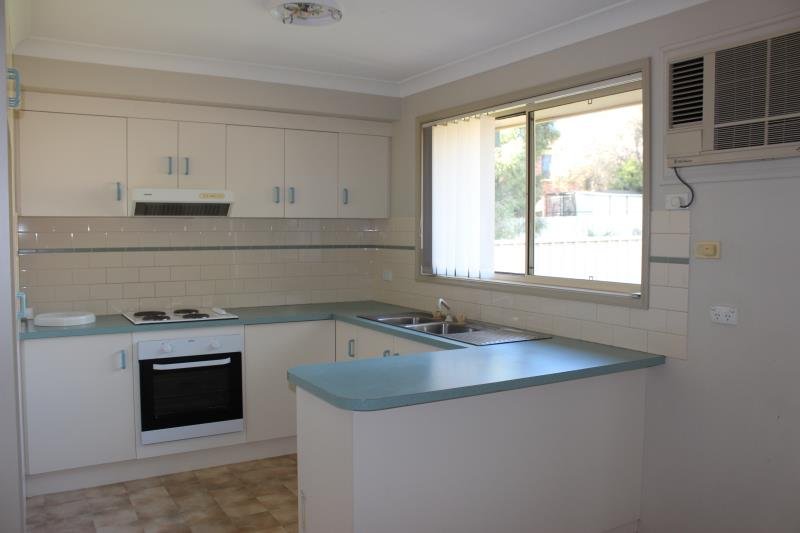 1/15 Wilgoma Street BOURKELANDS 2