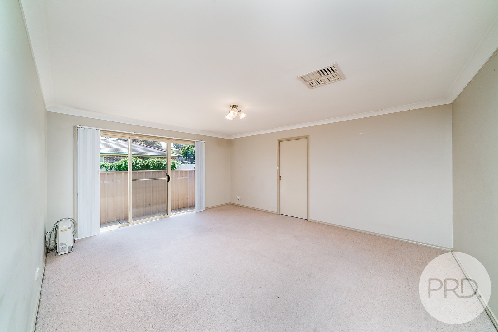 1/15 Wilgoma Street BOURKELANDS 4