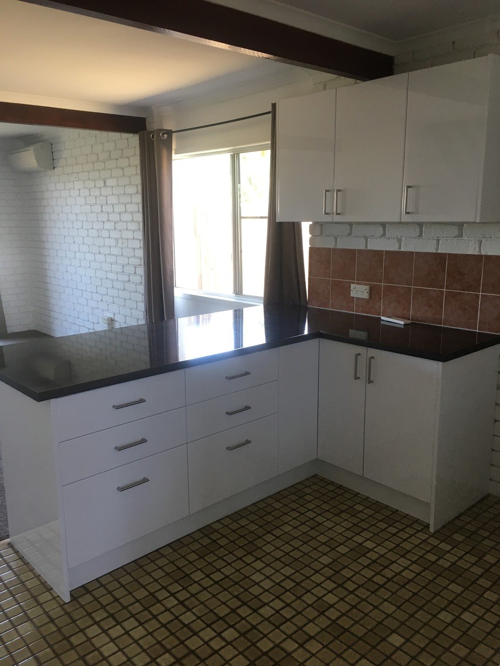 1/15 Woomerah Ave  CANNONVALE 2