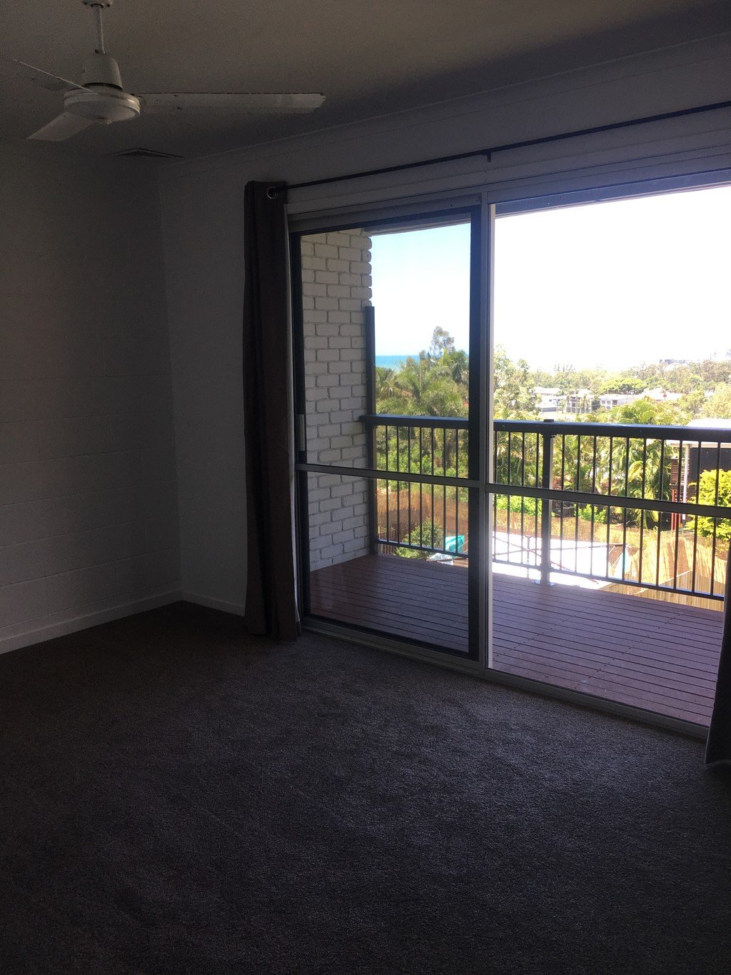 1/15 Woomerah Ave  CANNONVALE 4