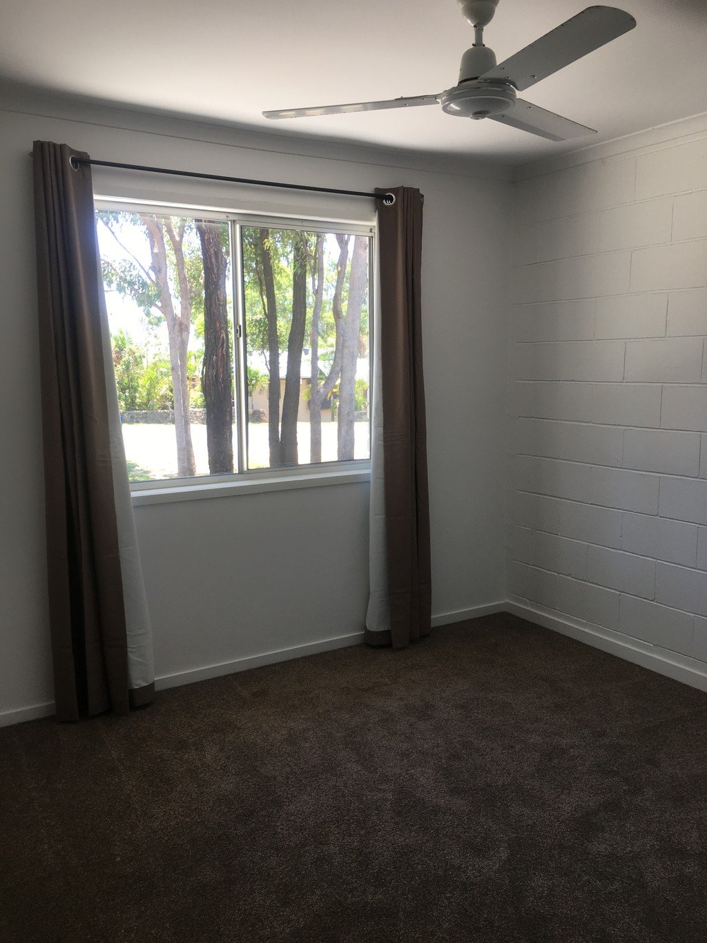 1/15 Woomerah Ave  CANNONVALE 7