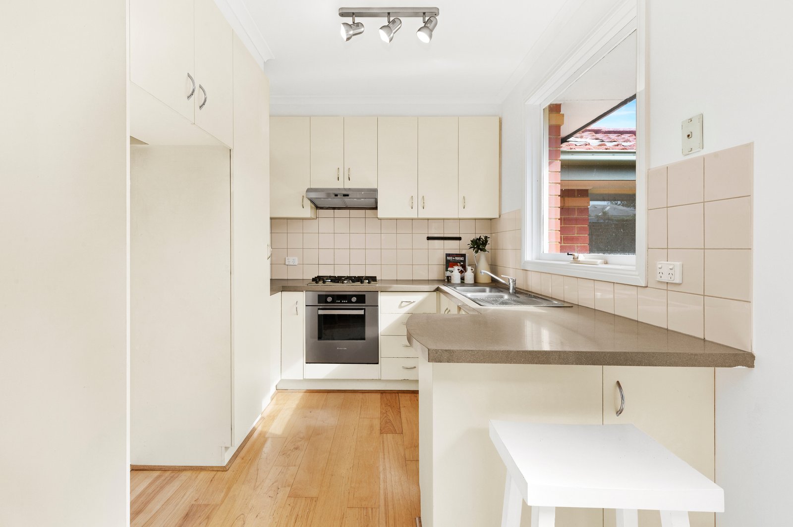 Gallery: 1/15 Worthing Road