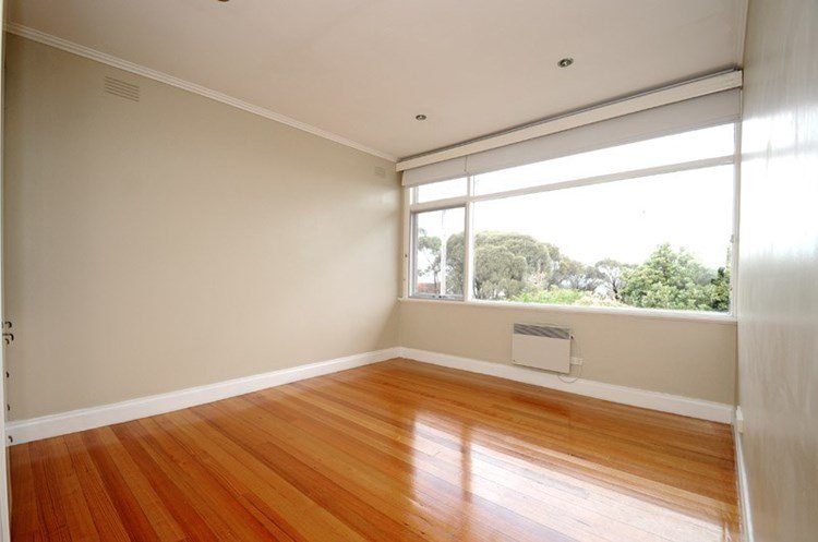 Gallery: 1/150 Beach Road
