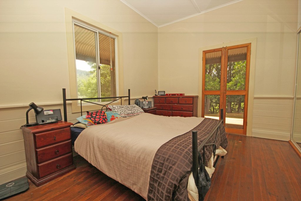 1151 Lorne Road LORNE 7