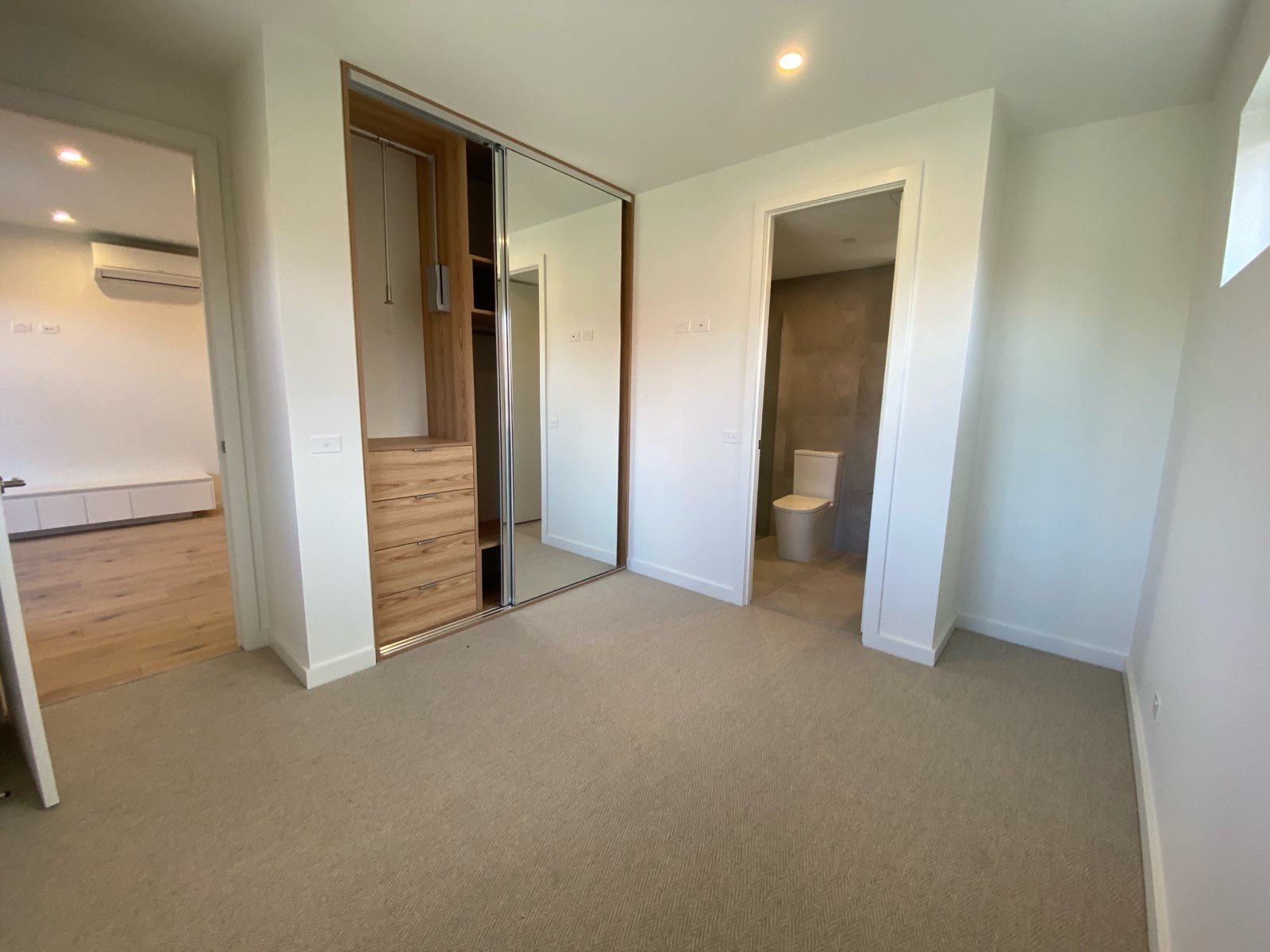 Gallery: 115/15 Maude Street