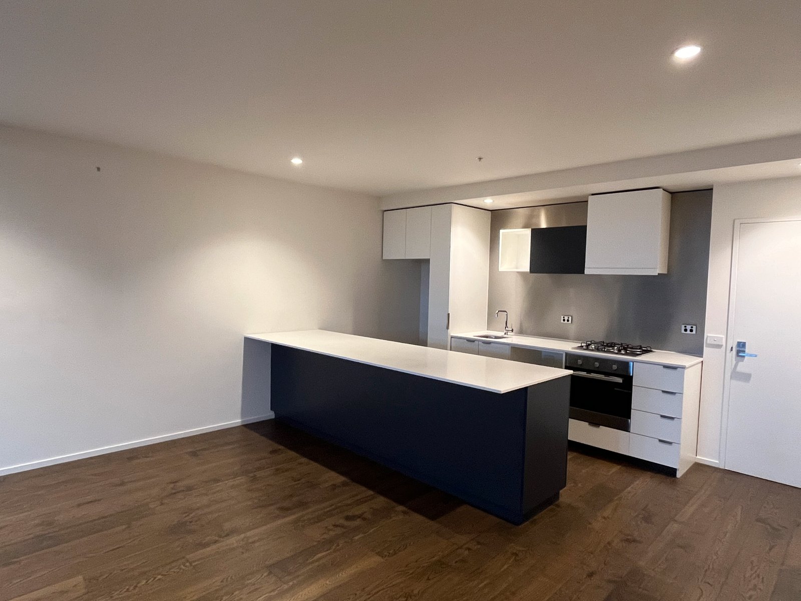 Gallery: 115/19-21 Hanover Street