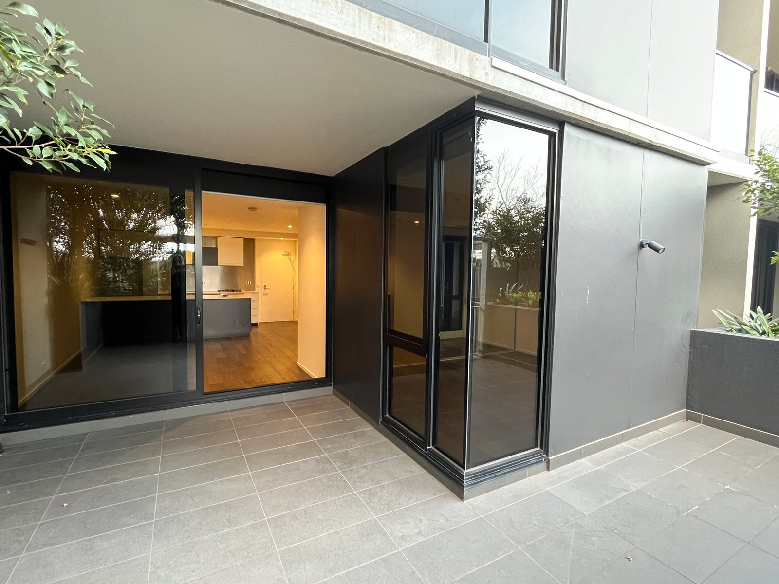 Gallery: 115/19-21 Hanover Street
